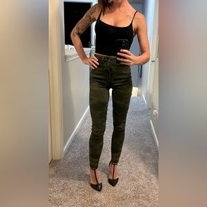 American Eagle Skinny Jeans. Camo. Size 2 LONG.
